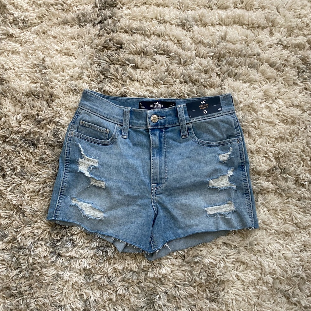 Light wash high waisted 3” jean shorts